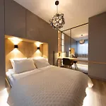 Fancy Residence Private Parking & Garden
