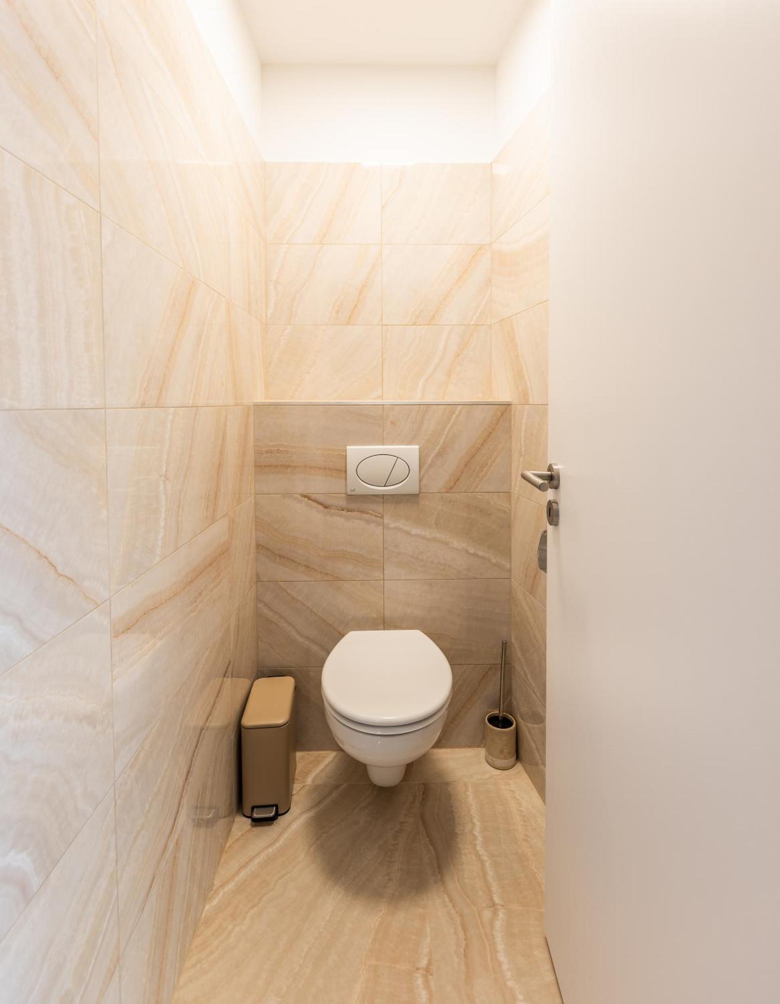Fancy Private Parking & Garden Apartment